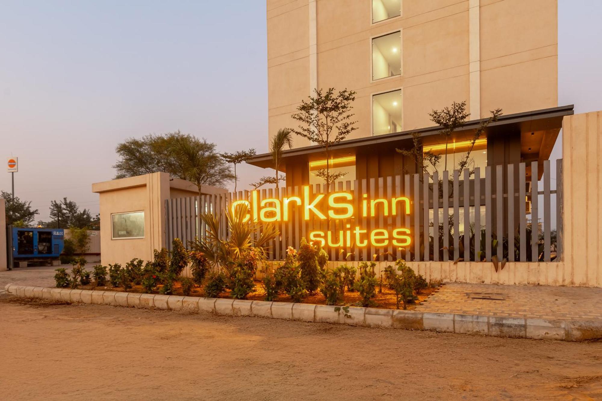 Clarks Inn Suites ジャイプール エクステリア 写真